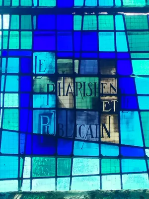 Vitrail Baie 16 : Le Pharisien et Publicain dans l'Église Notre-Dame à Campneuseville