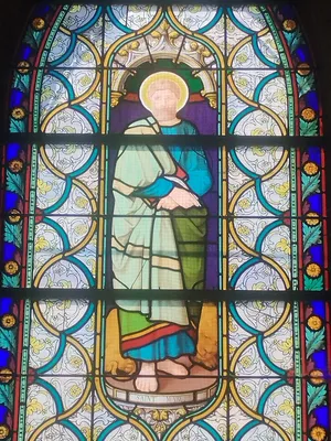 Vitrail Baie 4 : Saint-Marc dans l'Église Saint-Jean-Baptiste d'Harcanville