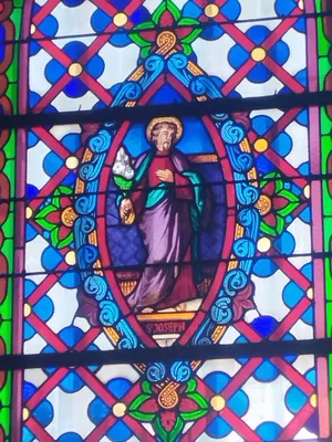 Vitrail Baie 19 : St Joseph dans l'Église Saint-Pierre à Déville-lès-Rouen