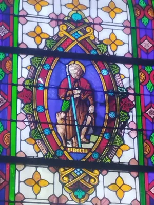 Vitrail Baie 1 : Saint-Roch dans l'Église Saint-Pierre à Déville-lès-Rouen