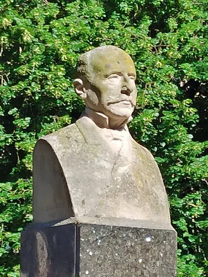 Buste de Jean Revel à Rouen