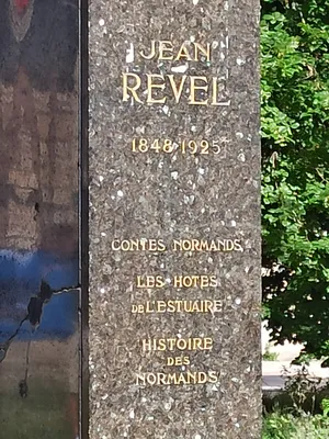 Buste de Jean Revel à Rouen