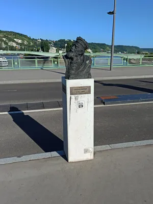 Buste de Jacques Cartier sur le Pont Boieldieu à Rouen