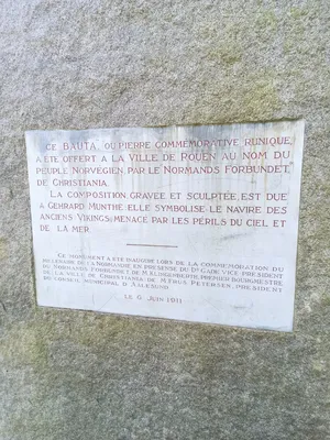 Pierre runique du Jardin des Plantes de Rouen