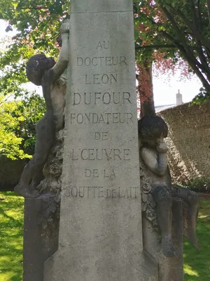 Monument au Docteur Léon Dufour à Fécamp