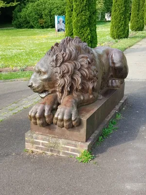 Statue de Lion à Barentin