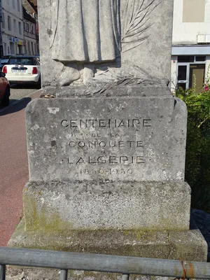 Monument au Baron d'Haussez à Neufchâtel-en-Bray