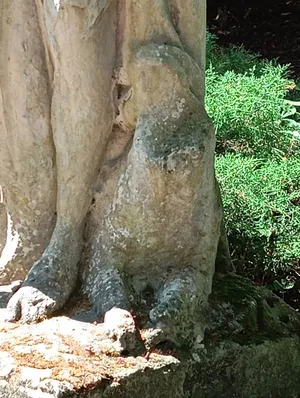 Statue du Jardin Jean Rostand à Lillebonne