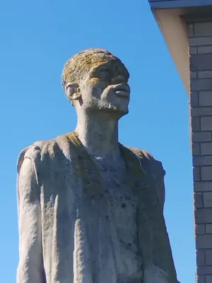Statue de Chef africain à Barentin