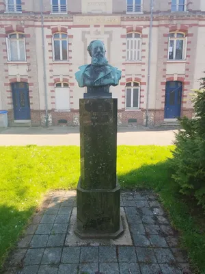 Buste d'Auguste Badin à Barentin