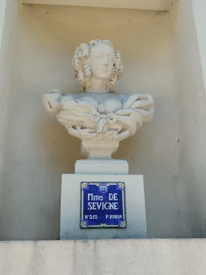 Buste de Madame de Sévigné à Barentin
