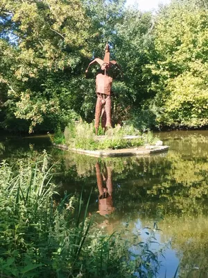 Statue Marotte et herbes folles à Harfleur