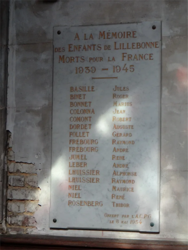 Plaque aux morts 1939-1945 de l'église Notre-Dame de Lillebonne