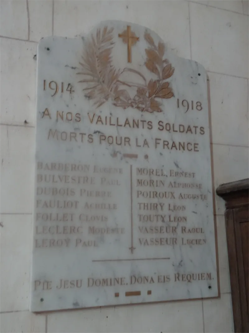 Plaques aux morts de l'église Saint-Aubin de Nolléval