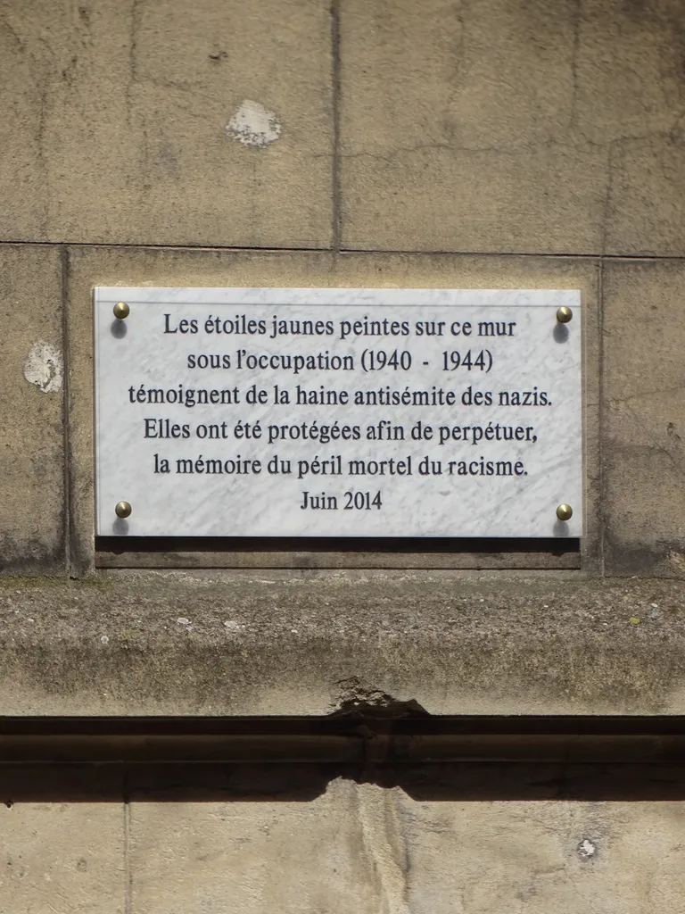 Plaque aux étoiles de la Synagogue d'Elbeuf-sur-Seine