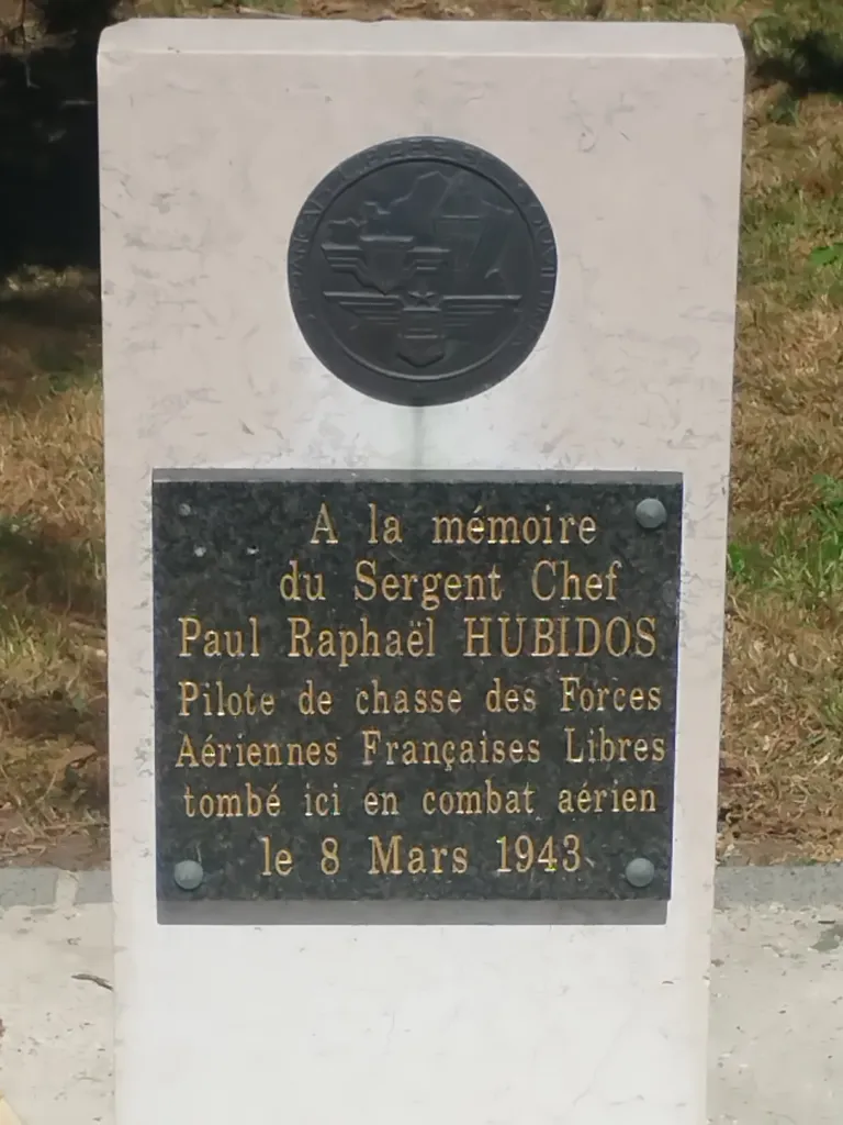 Stèle Paul Hubidos à Grand-Quevilly