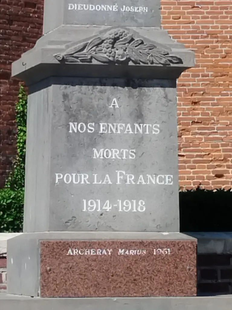 Monument aux Morts de Saint-Léger-aux-Bois
