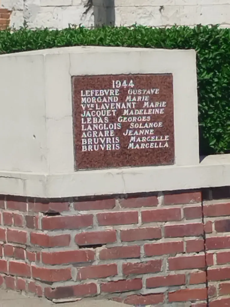 Monument aux Morts de Saint-Léger-aux-Bois