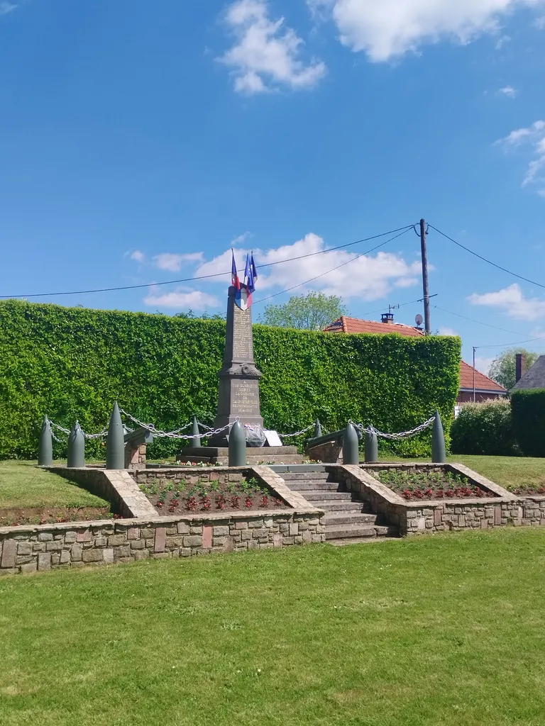 Monument aux Morts de Campneuseville