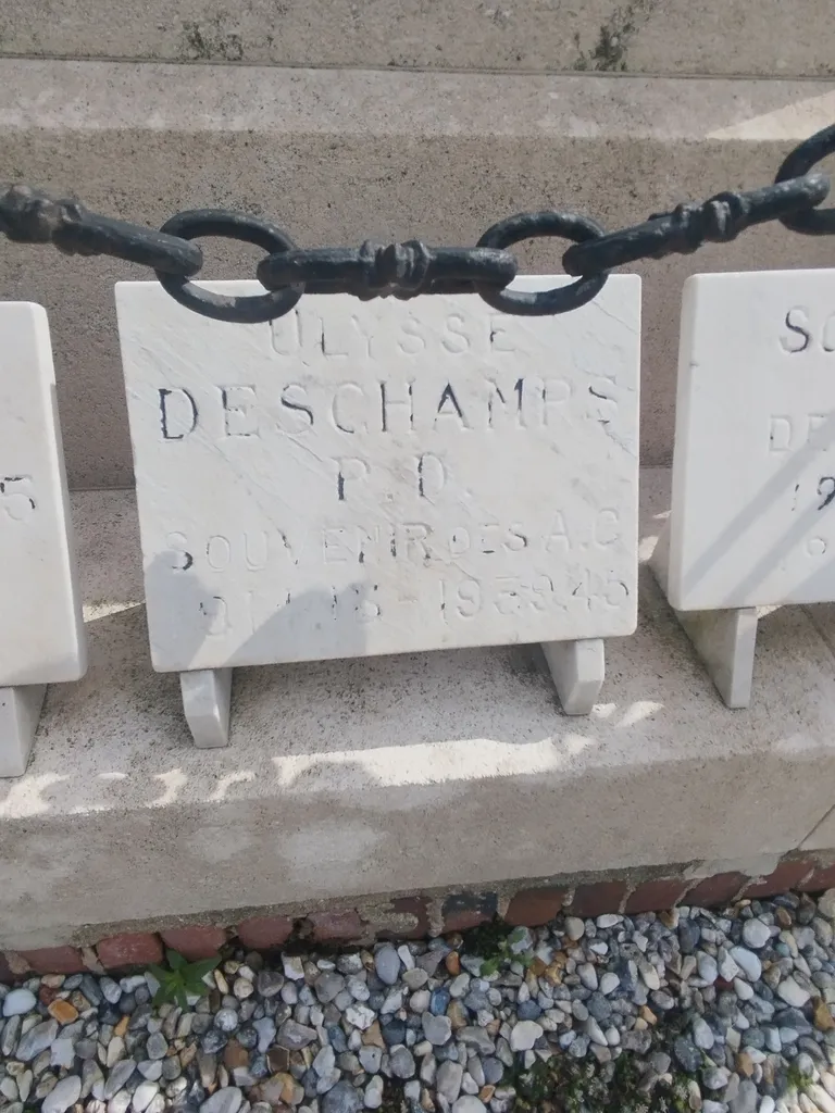 Monument aux Morts de Rocquefort
