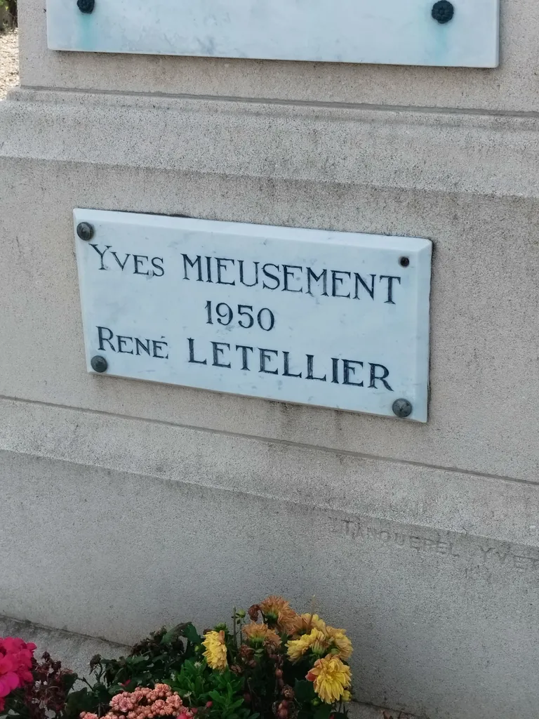 Monument aux Morts d'Envronville