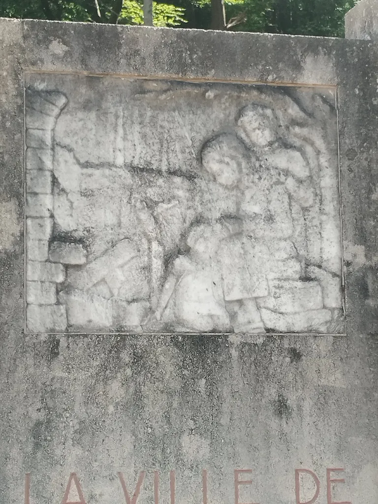 Monument aux victimes civiles de Déville-lès-Rouen