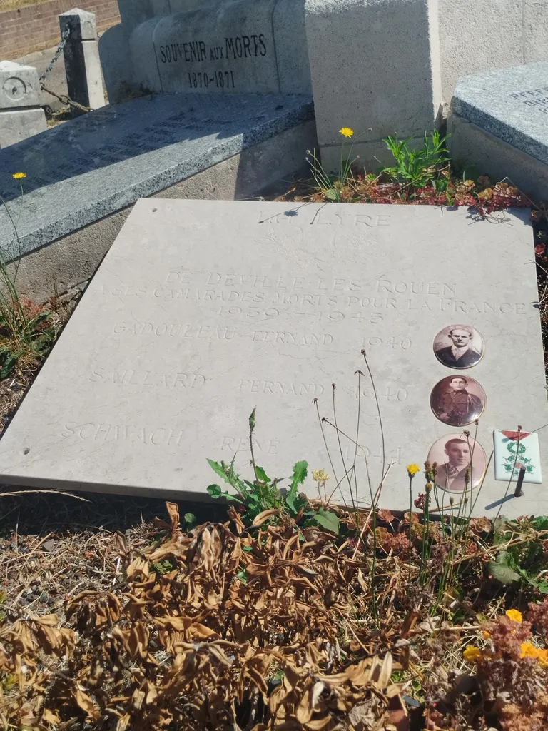 Monument aux Morts de Déville-lès-Rouen