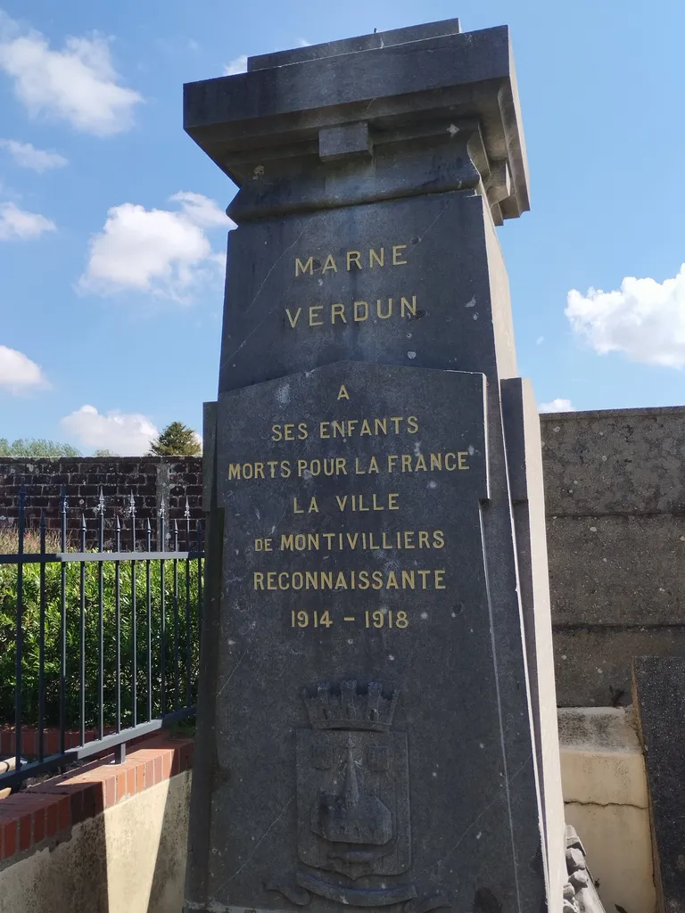 Monument aux Morts du cimetière de Montivilliers
