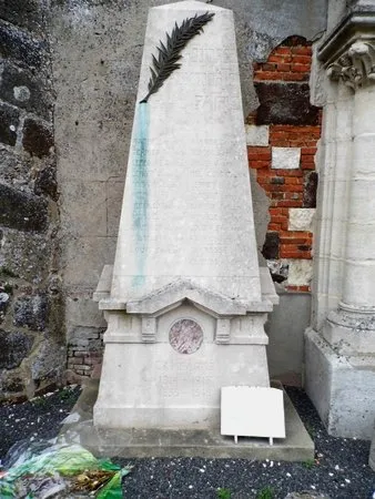 Monument aux morts de Sainte-Genevièvre