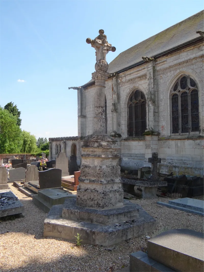 Croix du cimetière de La Londe