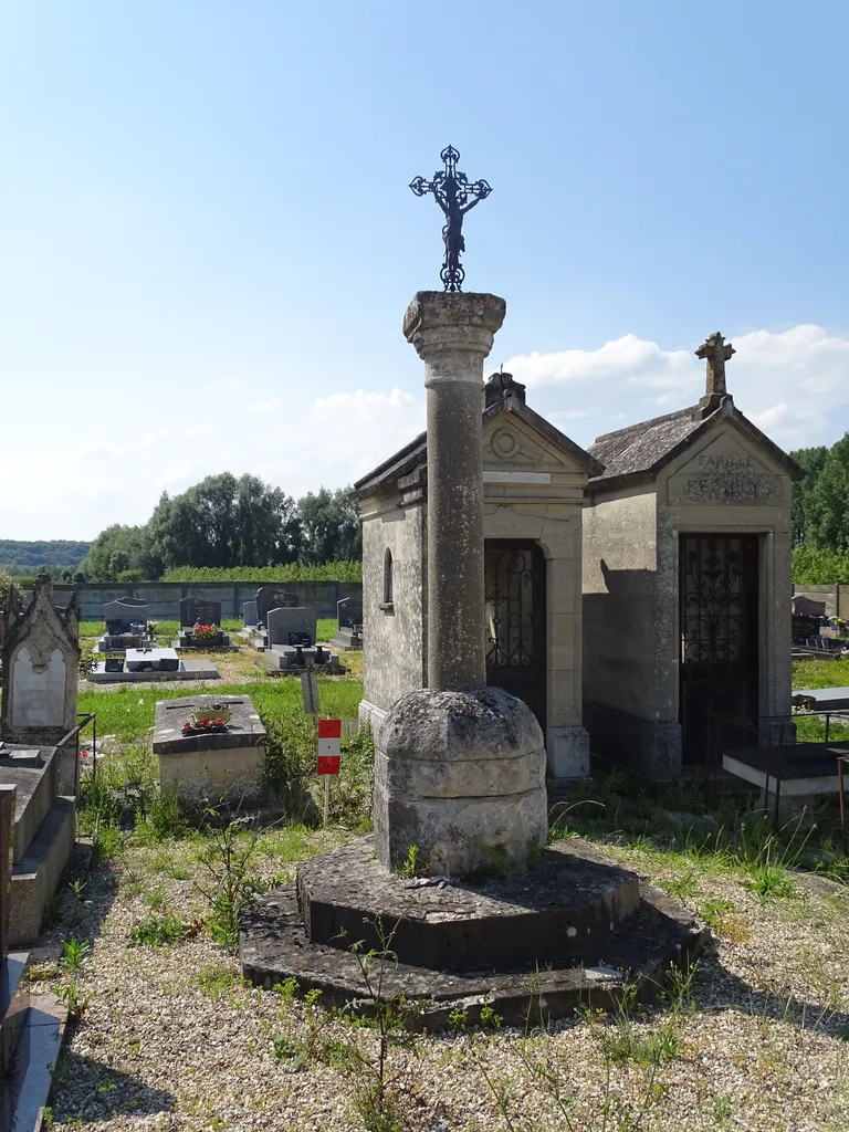 Calvaire du cimetière d'Heurteauville