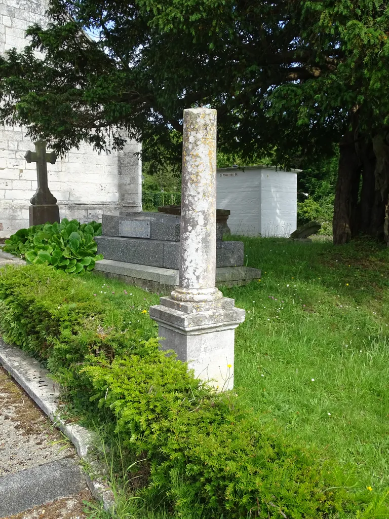 Calvaire de l'Église Saint-Nicolas au Trait