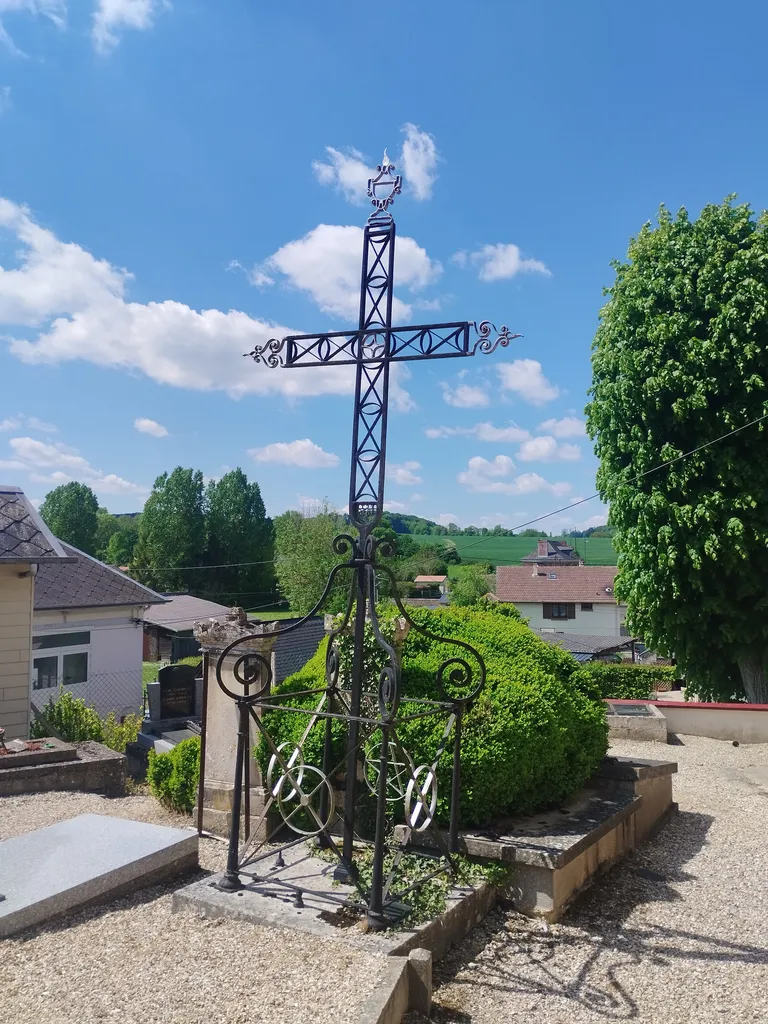 Croix de l'Église Notre-Dame à Aubermesnil-aux-Érables