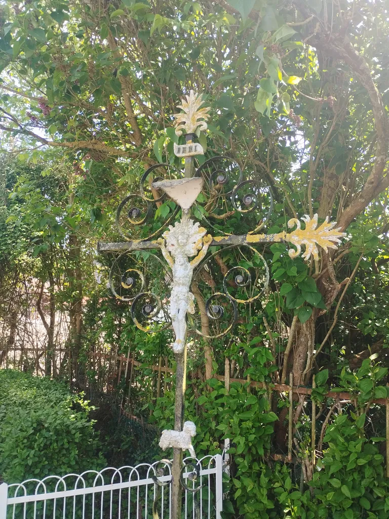Croix du Monument aux Morts d'Aubermesnil-aux-Érables