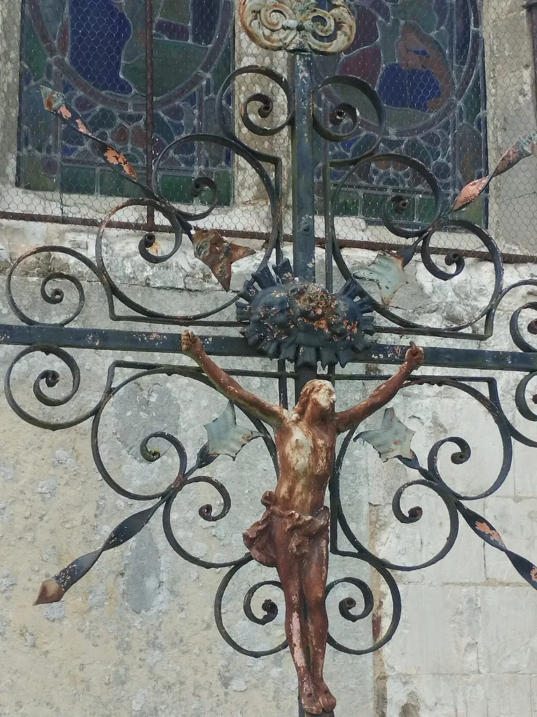Croix de l'Église Saint-Pierre et Saint-Paul à Fallencourt