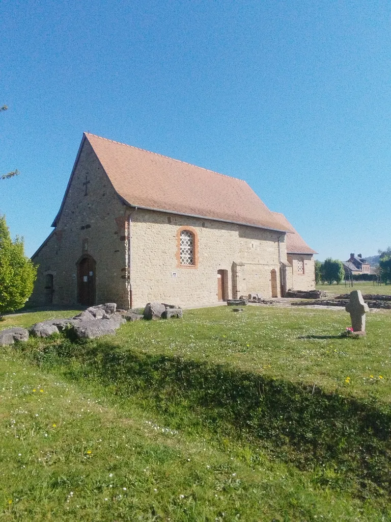 Croix de l'Abbaye Sainte-Radegonde à Neufchâtel-en-Bray
