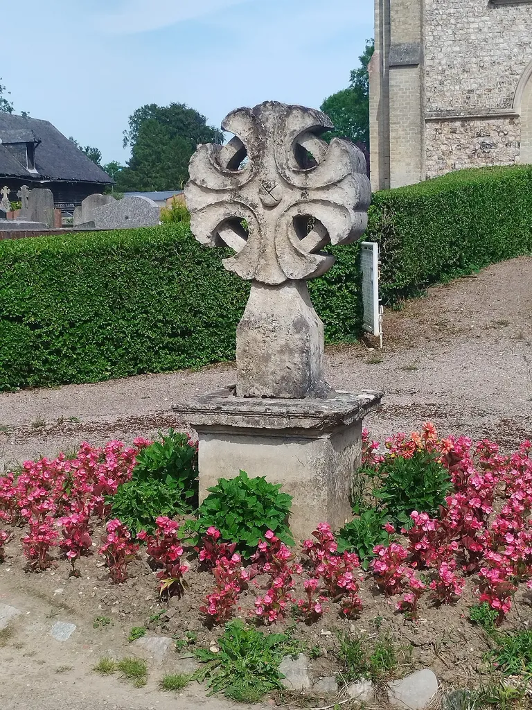 Croix de l'Église Notre-Dame à Rocquefort
