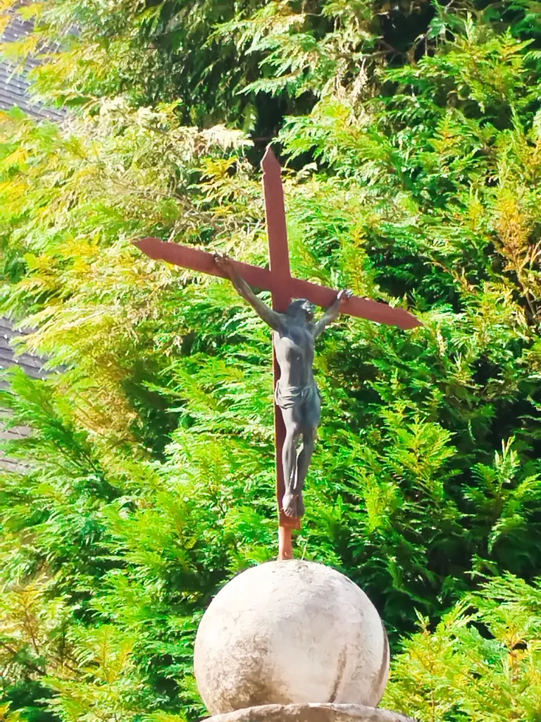 Croix de l'Église Saint-Martin à Canteleu