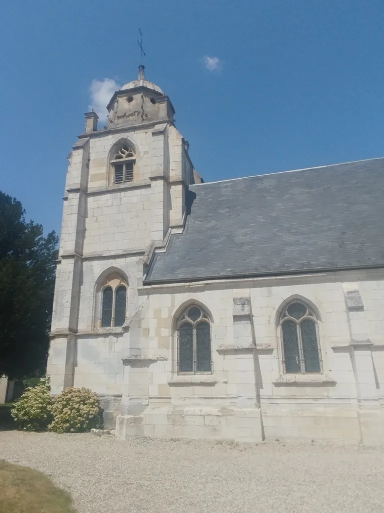 Église Saint-Michel à Hénouville
