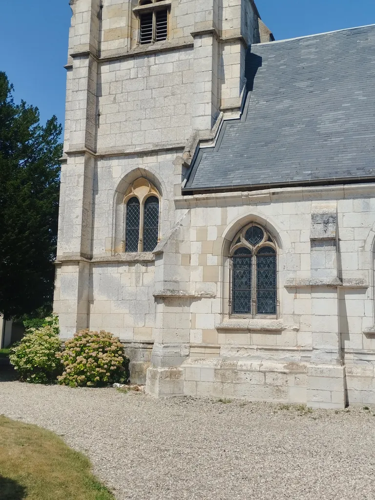 Église Saint-Michel à Hénouville