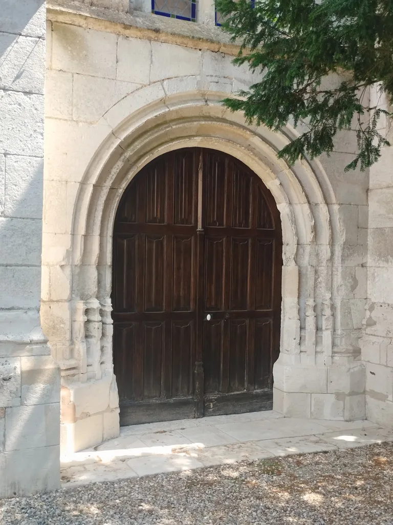 Église Saint-Michel à Hénouville