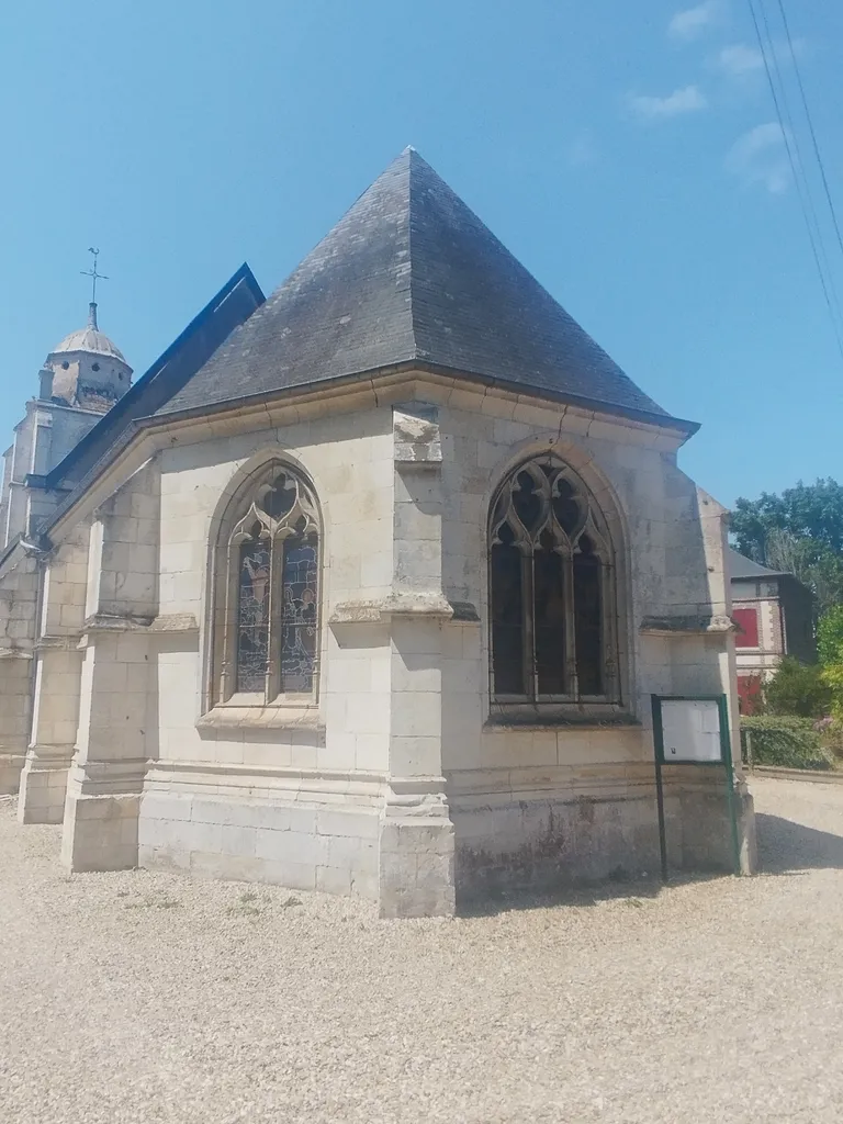 Église Saint-Michel à Hénouville