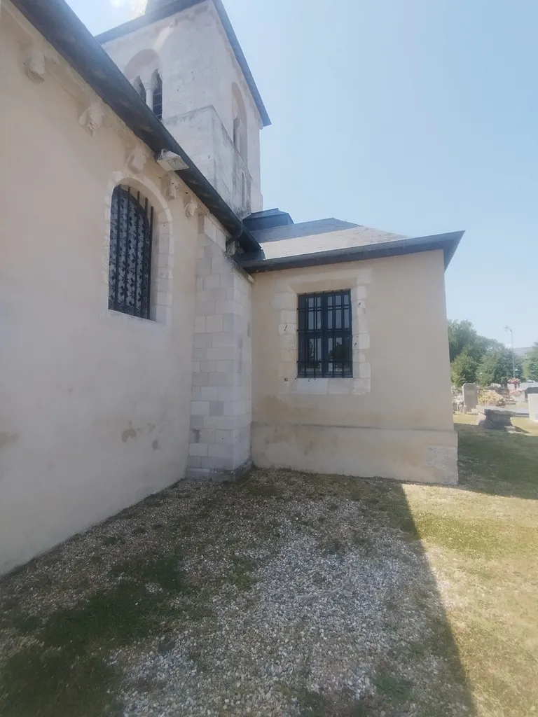 Église Saint-Léonard à La Vaupalière