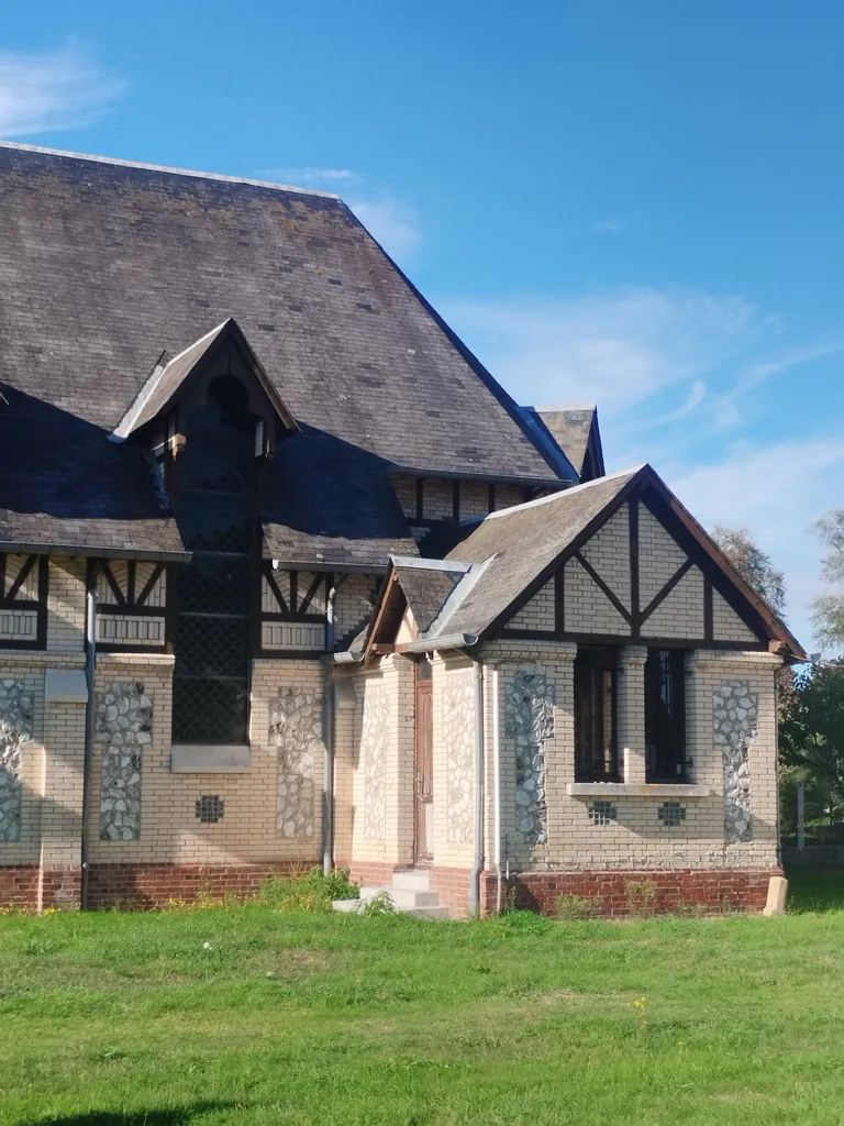 Église Sainte-Jeanne-d'Arc à Eslettes