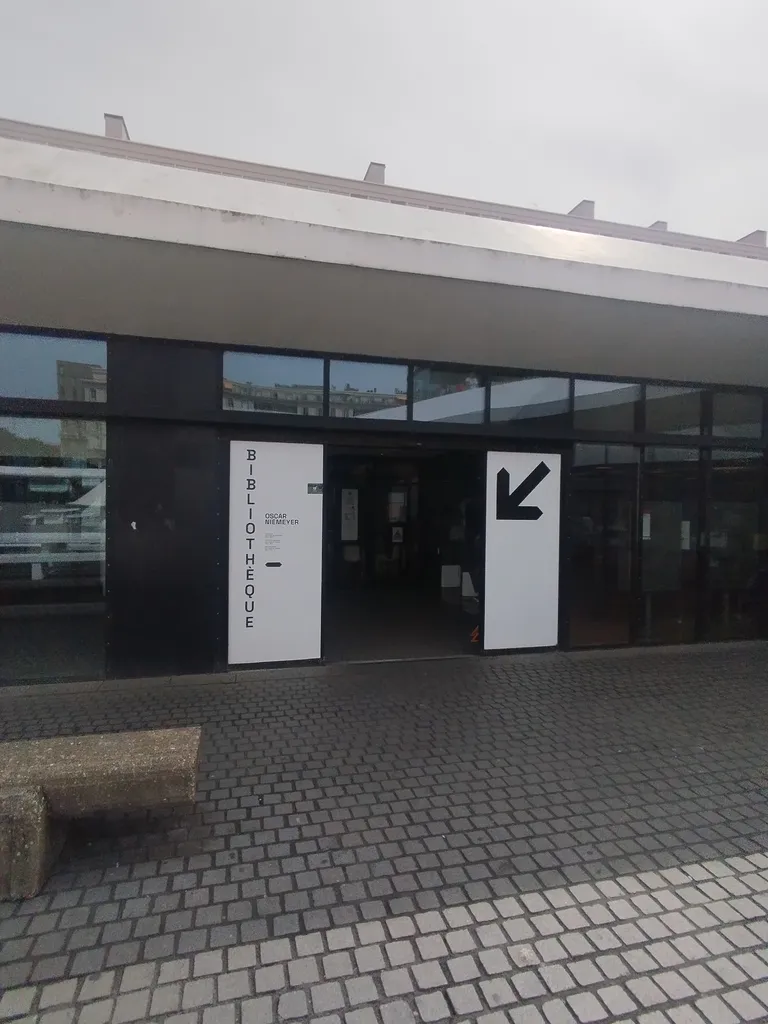 Bibliothèque Oscar Niemeyer au Havre