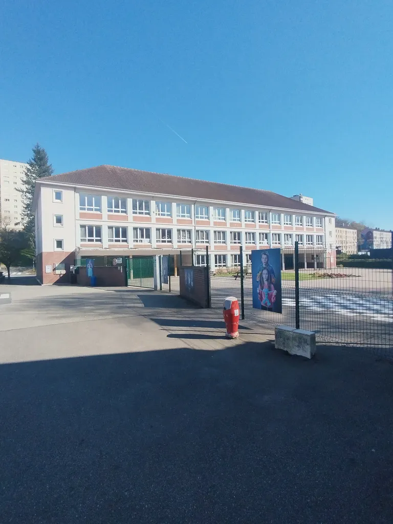 École élémentaire la Champmeslé-Fontenelle à Barentin