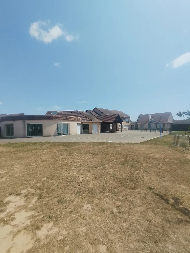 École élémentaire Jean Ferrat à Hénouville