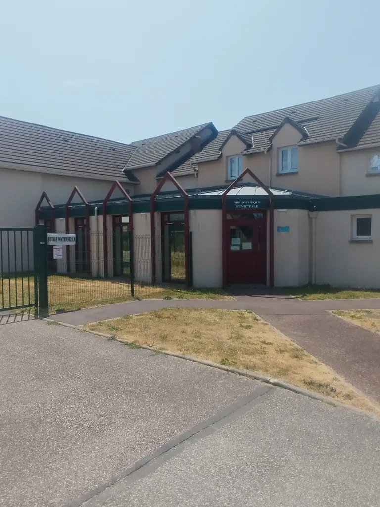 École élémentaire Jean Ferrat à Hénouville
