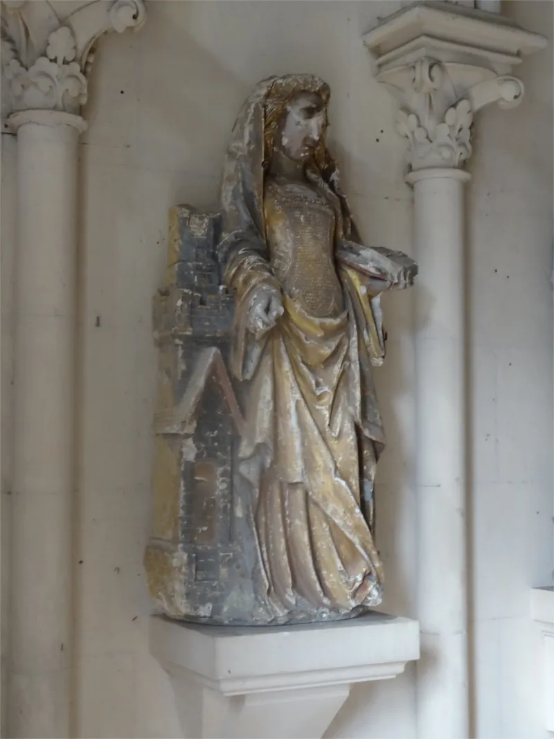 Statue de Sainte-Barbe dans l'église Saint-Éloi de Forges-les-Eaux