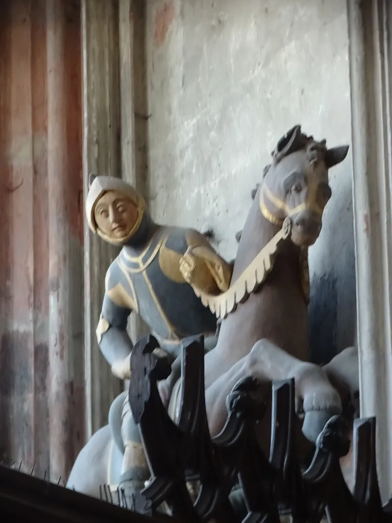 Statue : Saint-Georges terrassant le dragon dans l'Église Notre-Dame de Caudebec-en-Caux